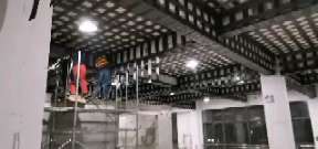 吉木乃一商场梁，楼板碳纤维加固施工